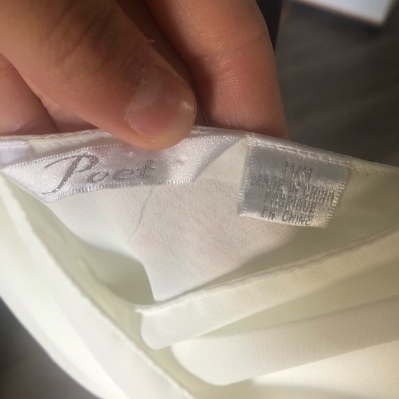 🤍White chic cami - Picture 2 of 3